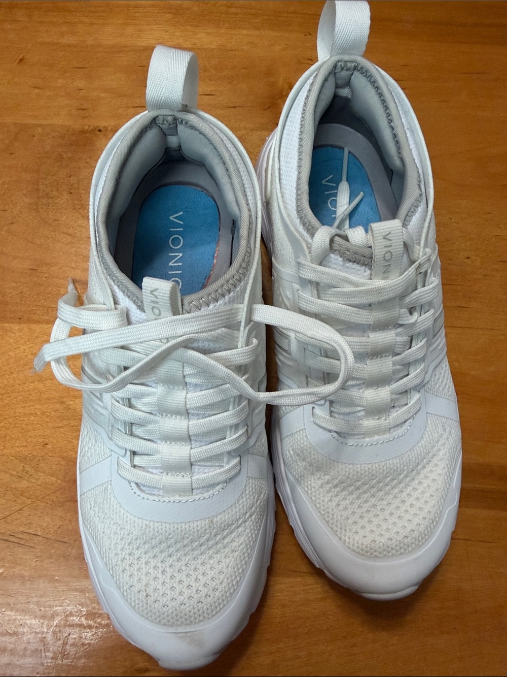 Vionic Women's White Athletic Sneakers